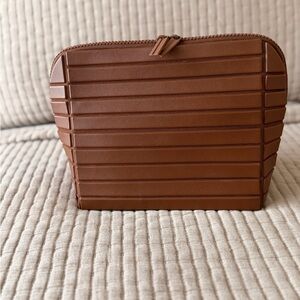 Parallelle Medium Travel Bag